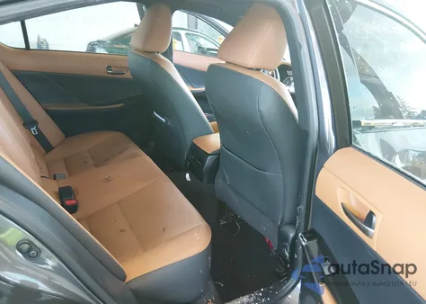 2021 Lexus Is 300 z USA, uszkodzony, nr VIN JTHC81F24M5046572